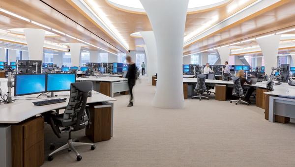 濟南辦公室裝修：專業(yè)團隊與普通施工隊的差距